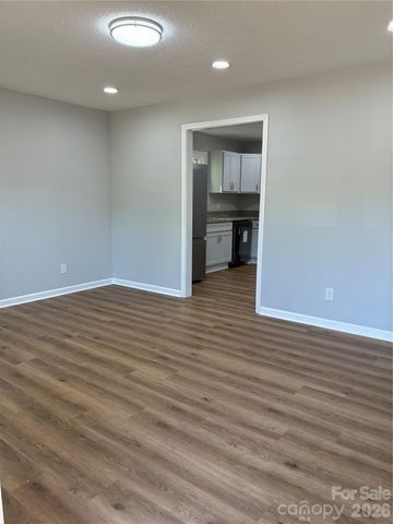 103 Sunset Lane, Bessemer City, NC 28016