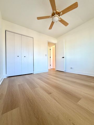 1212 Williamsport Drive 4, Westmont, IL 60559