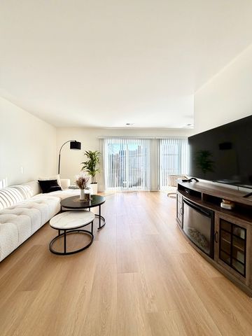 1212 Williamsport Drive 4, Westmont, IL 60559