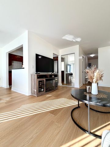 1212 Williamsport Drive 4, Westmont, IL 60559