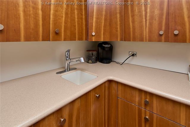 2315 Woodland Avenue Sw, South Charleston, WV 25303