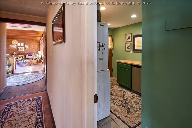 2315 Woodland Avenue Sw, South Charleston, WV 25303