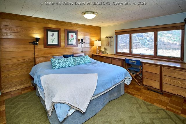2315 Woodland Avenue Sw, South Charleston, WV 25303