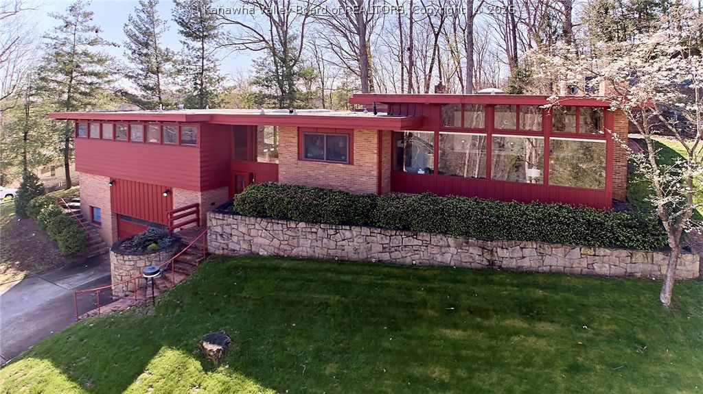 2315 Woodland Avenue Sw, South Charleston, WV 25303