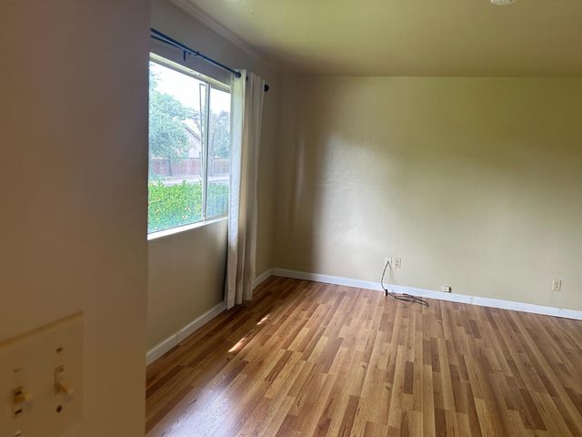 413 Shakeley Ln, Ione, CA 95640