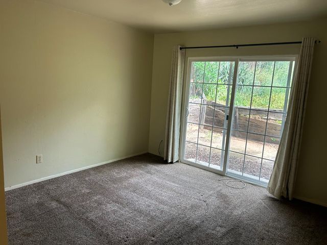 413 Shakeley Ln, Ione, CA 95640