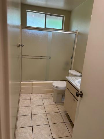 413 Shakeley Ln, Ione, CA 95640
