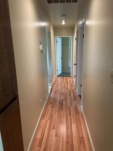 413 Shakeley Ln, Ione, CA 95640