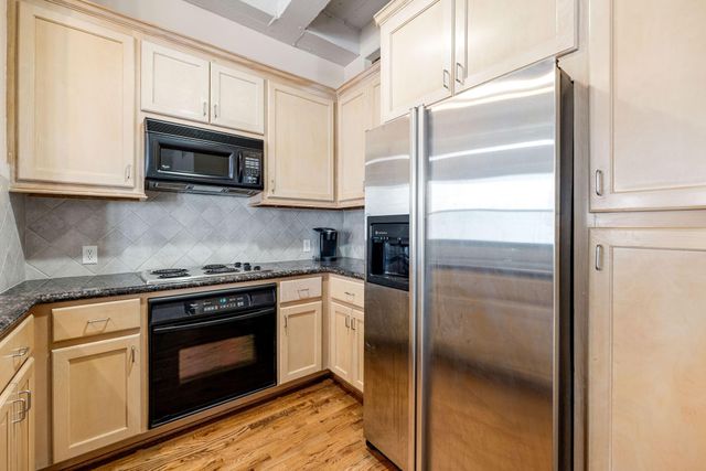 1120 Texas Street 7D, Houston, TX 77002