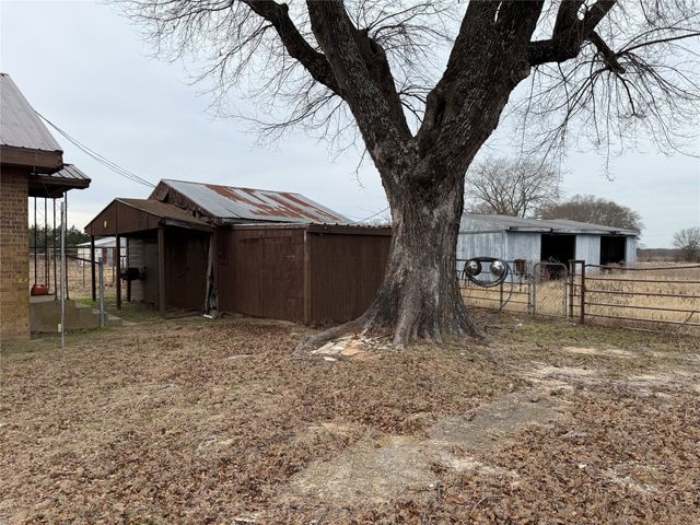 13149 E Fm 273, Telephone, TX 75488