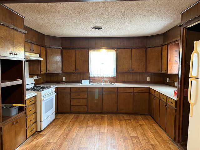 13149 E Fm 273, Telephone, TX 75488