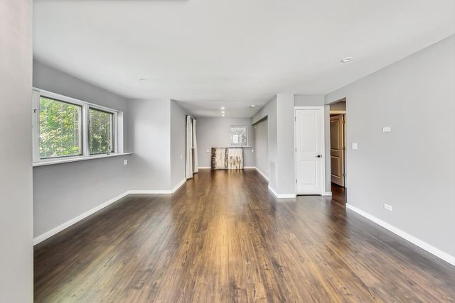 1108 W Northwest Highway, Arlington Heights, IL 60004