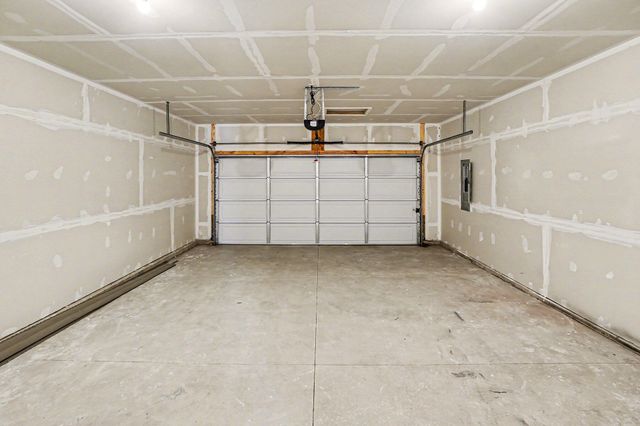 13710 Oasis Avenue, Holland, MI 49424