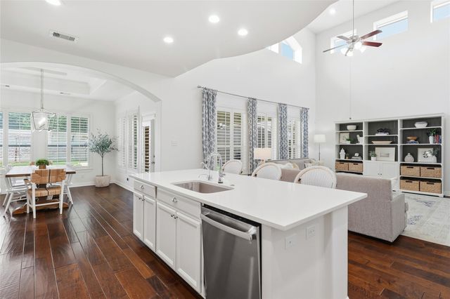 2107 Wild Peregrine Circle, Katy, TX 77494