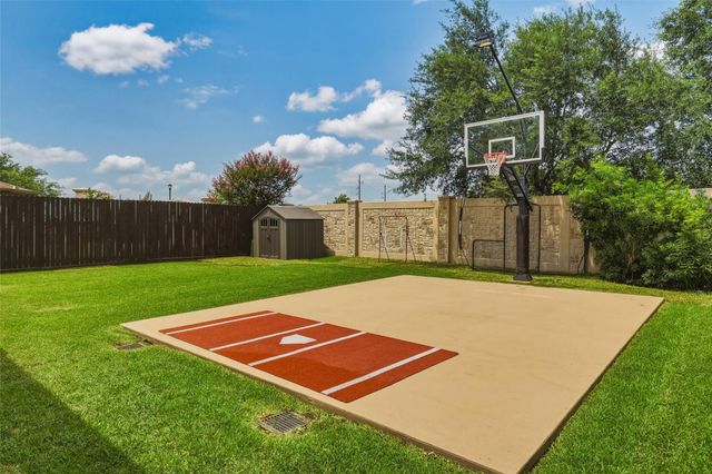 2107 Wild Peregrine Circle, Katy, TX 77494