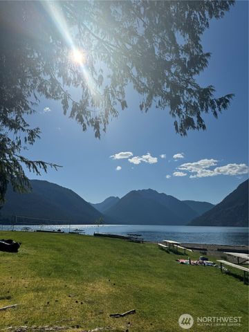 30 N Discovery Place, Hoodsport, WA 98548