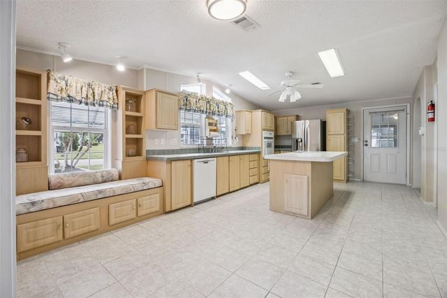 5274 ISLAND VIEW CIRCLE N, Polk City, FL 33868