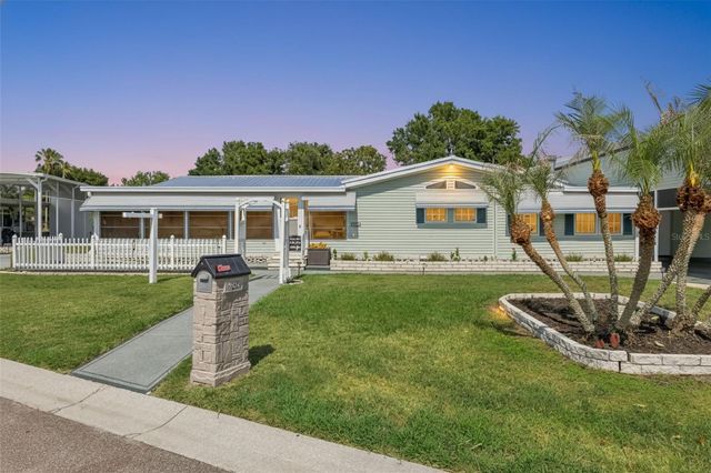 5274 ISLAND VIEW CIRCLE N, Polk City, FL 33868