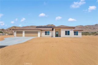 15365 Laguna Seca Drive, Apple Valley, CA 92307