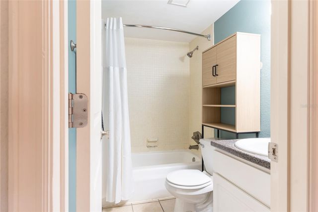 507 NW 39TH ROAD 132, Gainesville, FL 32607