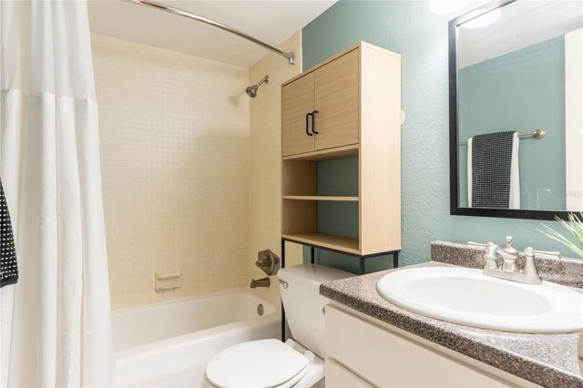 507 NW 39TH ROAD 132, Gainesville, FL 32607