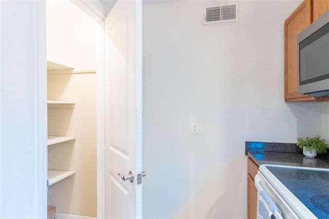 507 NW 39TH ROAD 132, Gainesville, FL 32607