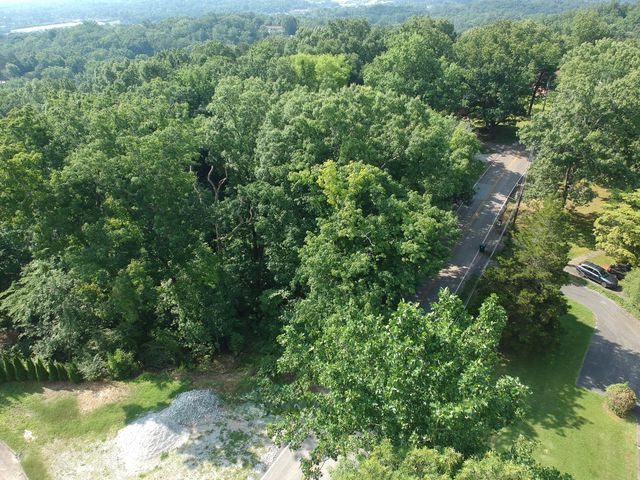 5908 Crestview Drive, Hixson, TN 37343