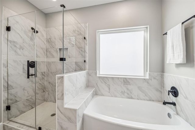 982 Randolph Street A, Houston, TX 77088