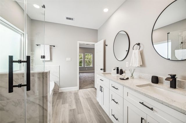 982 Randolph Street A, Houston, TX 77088