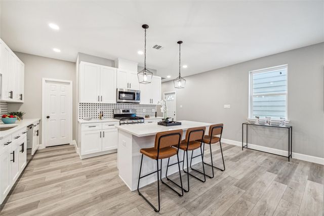 982 Randolph Street A, Houston, TX 77088