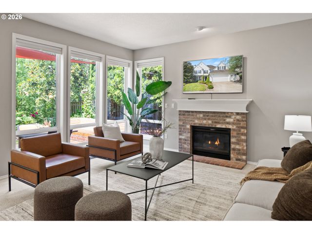 4896 HASTINGS Dr, Lake Oswego, OR 97035