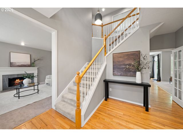 4896 HASTINGS Dr, Lake Oswego, OR 97035
