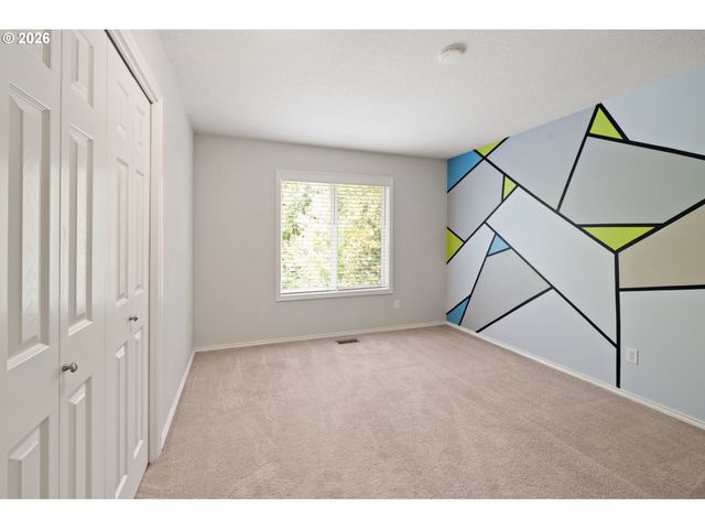 4896 HASTINGS Dr, Lake Oswego, OR 97035