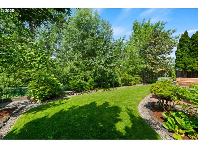 4896 HASTINGS Dr, Lake Oswego, OR 97035