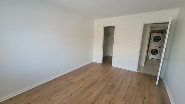 1603 N Windsor Drive 202, Arlington Heights, IL 60004