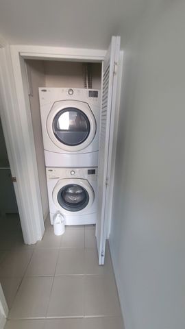 1603 N Windsor Drive 202, Arlington Heights, IL 60004