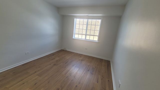 1603 N Windsor Drive 202, Arlington Heights, IL 60004