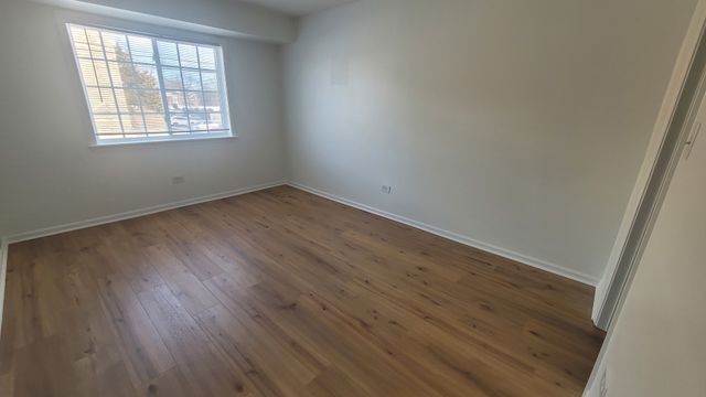 1603 N Windsor Drive 202, Arlington Heights, IL 60004