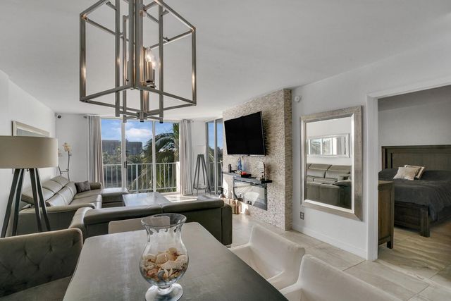 1609 N Riverside Drive Unit 304, Pompano Beach, FL 33062