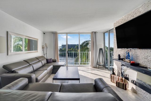 1609 N Riverside Drive Unit 304, Pompano Beach, FL 33062