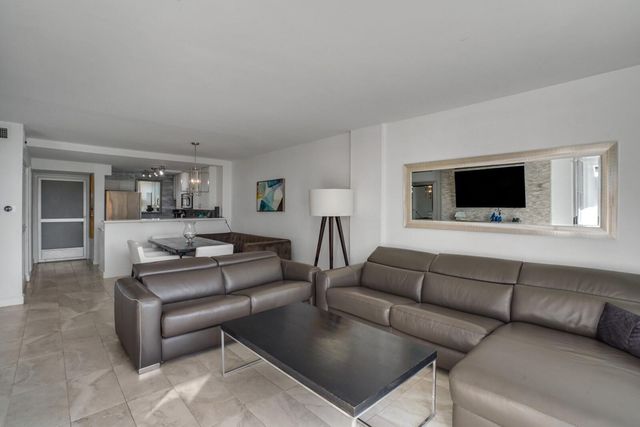 1609 N Riverside Drive Unit 304, Pompano Beach, FL 33062