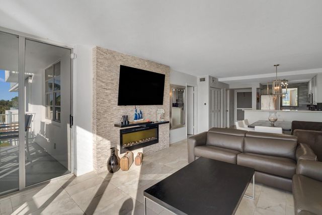 1609 N Riverside Drive Unit 304, Pompano Beach, FL 33062