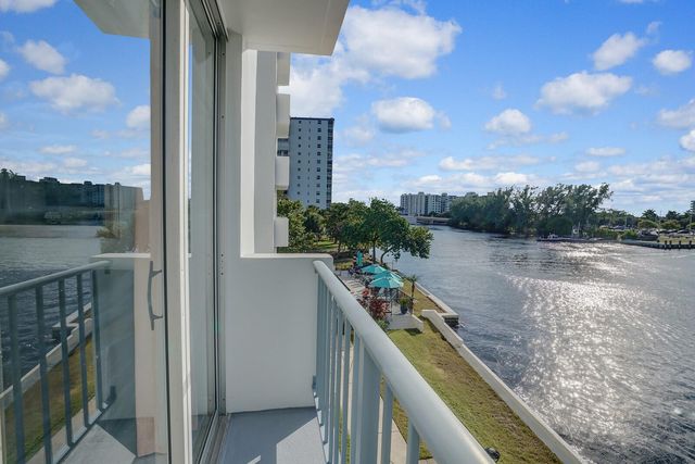 1609 N Riverside Drive Unit 304, Pompano Beach, FL 33062
