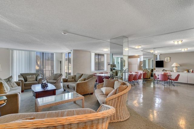 1609 N Riverside Drive Unit 304, Pompano Beach, FL 33062