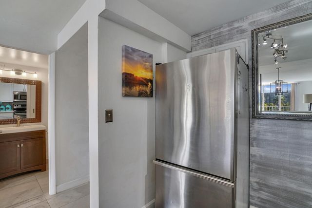 1609 N Riverside Drive Unit 304, Pompano Beach, FL 33062