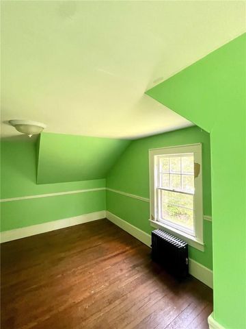 4 Davis Place, Hyde Park, NY 12538