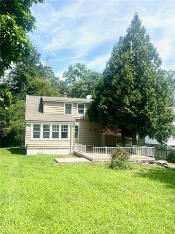 4 Davis Place, Hyde Park, NY 12538