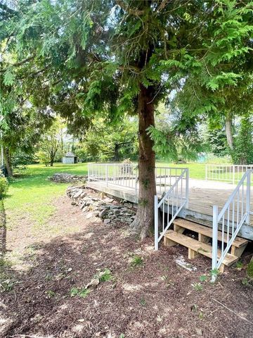 4 Davis Place, Hyde Park, NY 12538