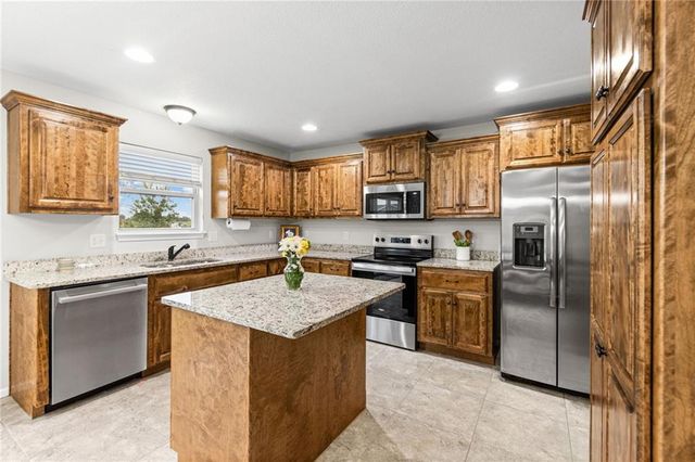 19304 Switchgrass Court, Smithville, MO 64089