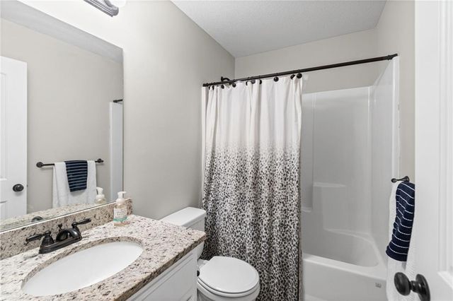 19304 Switchgrass Court, Smithville, MO 64089